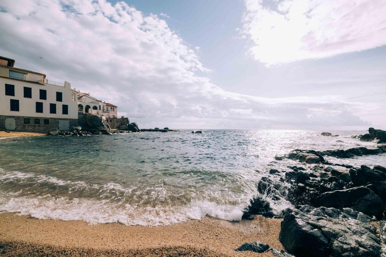Apartamento Reformado A 2 Minutos De La Playa En Calella! كاليلا دو بالافروجيل المظهر الخارجي الصورة